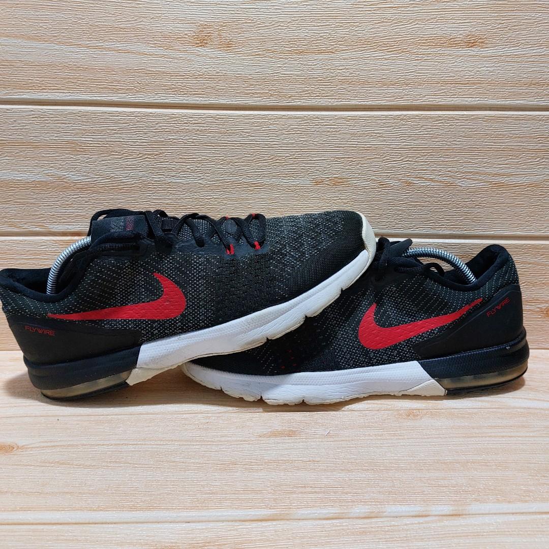 Nike typha on sale