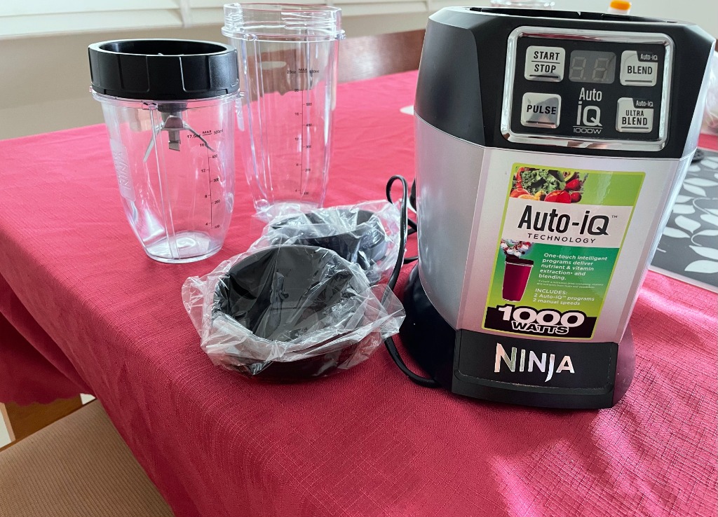 Ninja AutoIQ Blender (BL480) / 1000 Watts, TV & Home Appliances