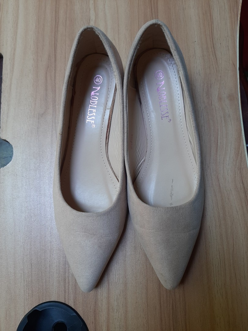 Nude low heel shoes, Women's Fashion, Footwear, Wedges on Carousell