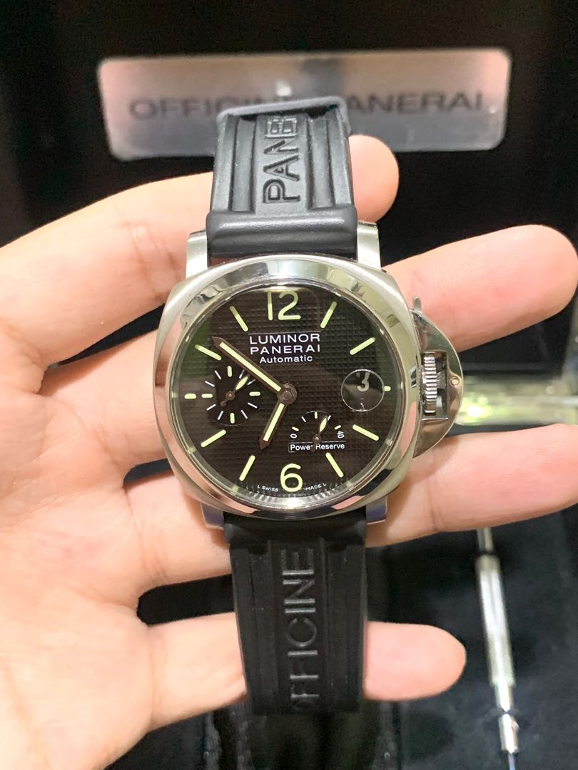 Panerai luminor power reserve 40mm clearance