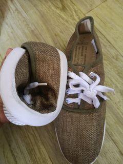 Preloved sneakers impor sz 38