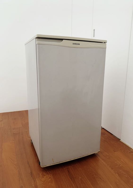 Samsung bar fridge, TV & Home Appliances, Kitchen Appliances