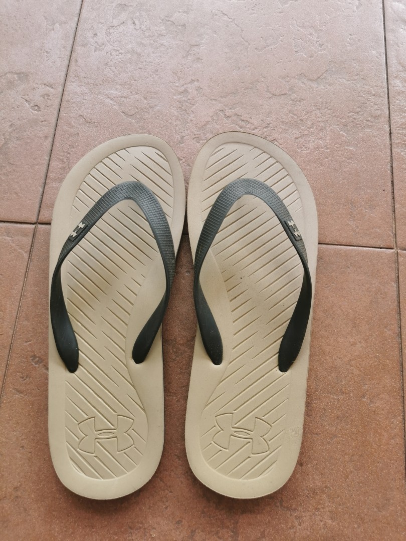 Mens flip hotsell flops under armour
