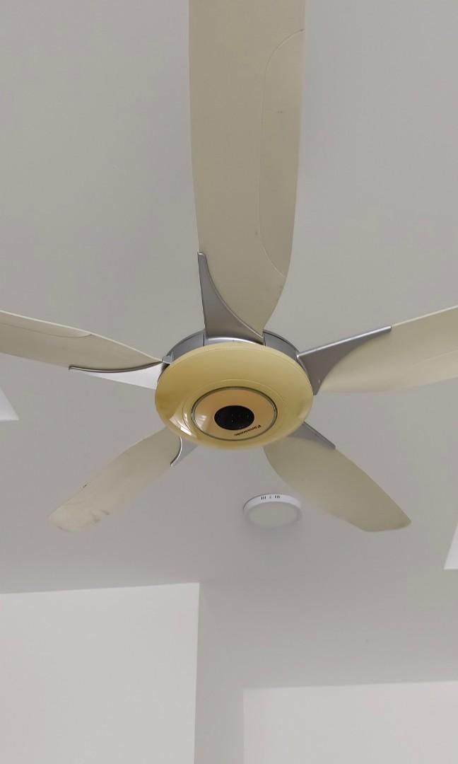 Used Panasonic 5 blade ceiling fan, TV & Home Appliances, Other Home