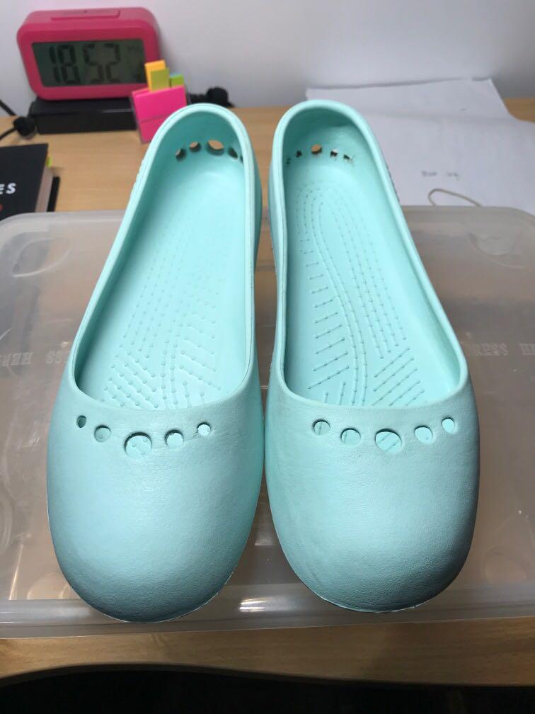 Crocs at work flat deals
