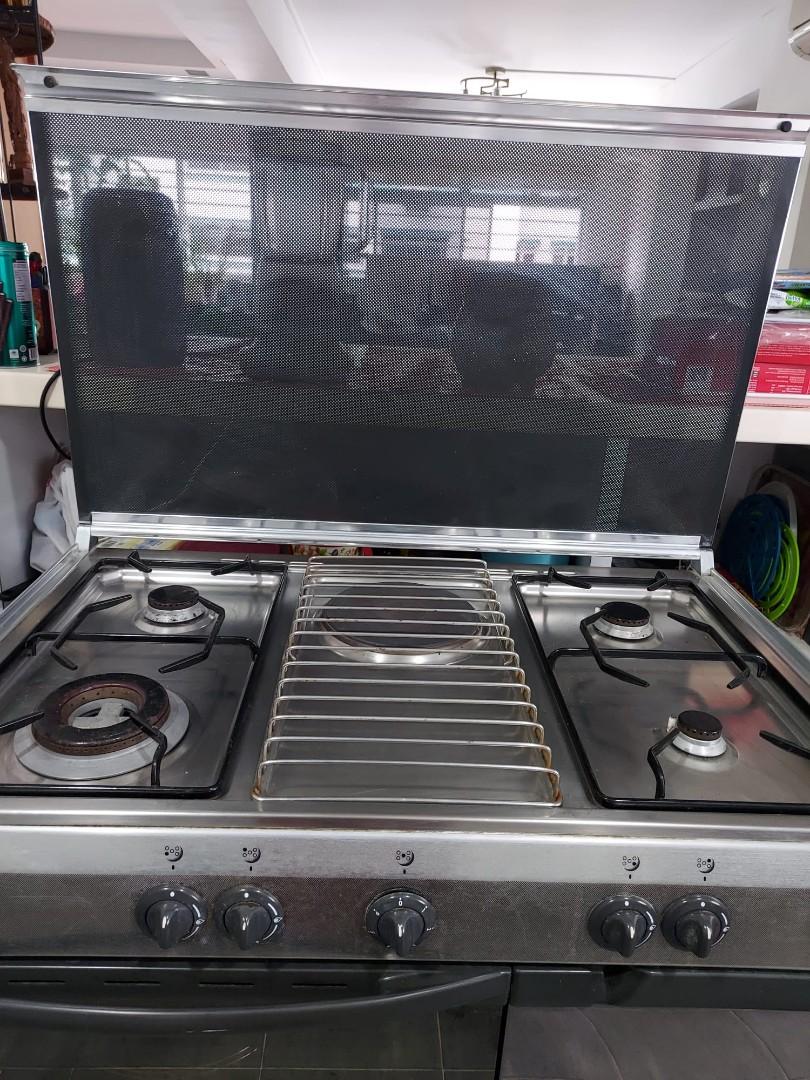Ariston Cooking Range / Stove / Oven, Furniture & Home Living, Bathroom