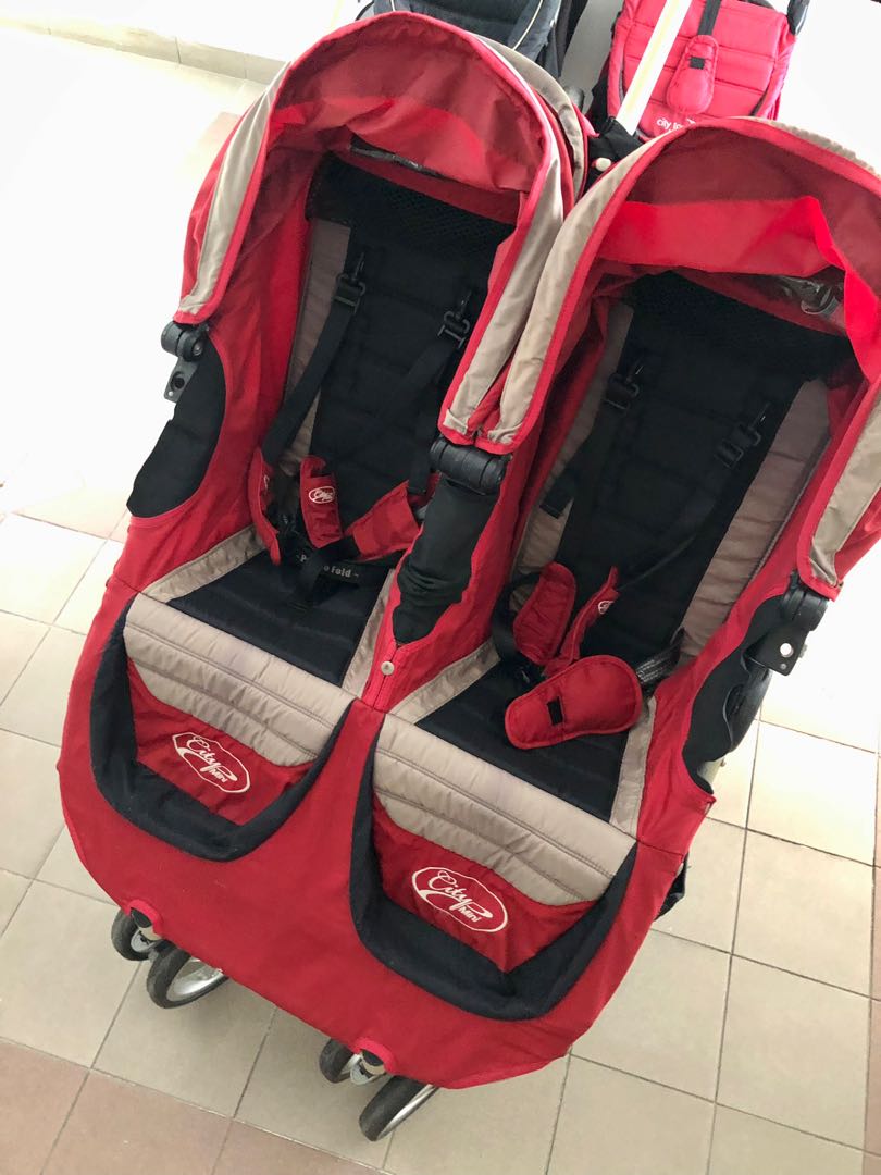 Baby Jogger City Mini Double Stroller Babies Kids Going Out
