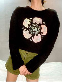 Black crop sweatshirt