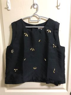 (Category: ) located in . Submitted by clearingcloset_14 (Listing ID 1159333613, Image 1). Description: .
