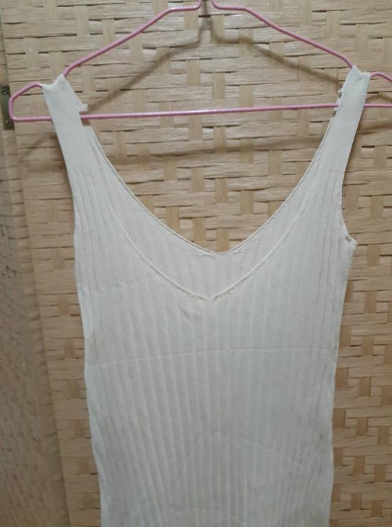 bodycon cream knitted dress (Category: Dresses) located in Dasmarinas. Submitted by help.me.declutter. (Listing ID 1159274749, Image 2). Description: best fits medium to large no when worn photos delivery via gogo express.