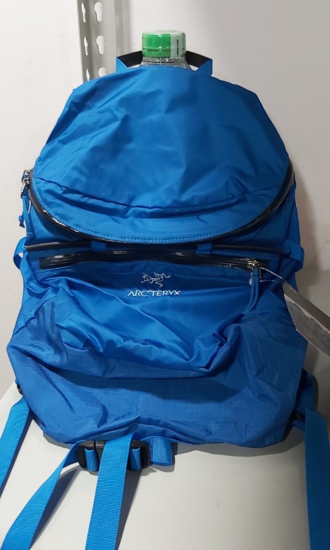 last call brand new arcteryx cierzo 18 backpack not arro 22, 男裝 