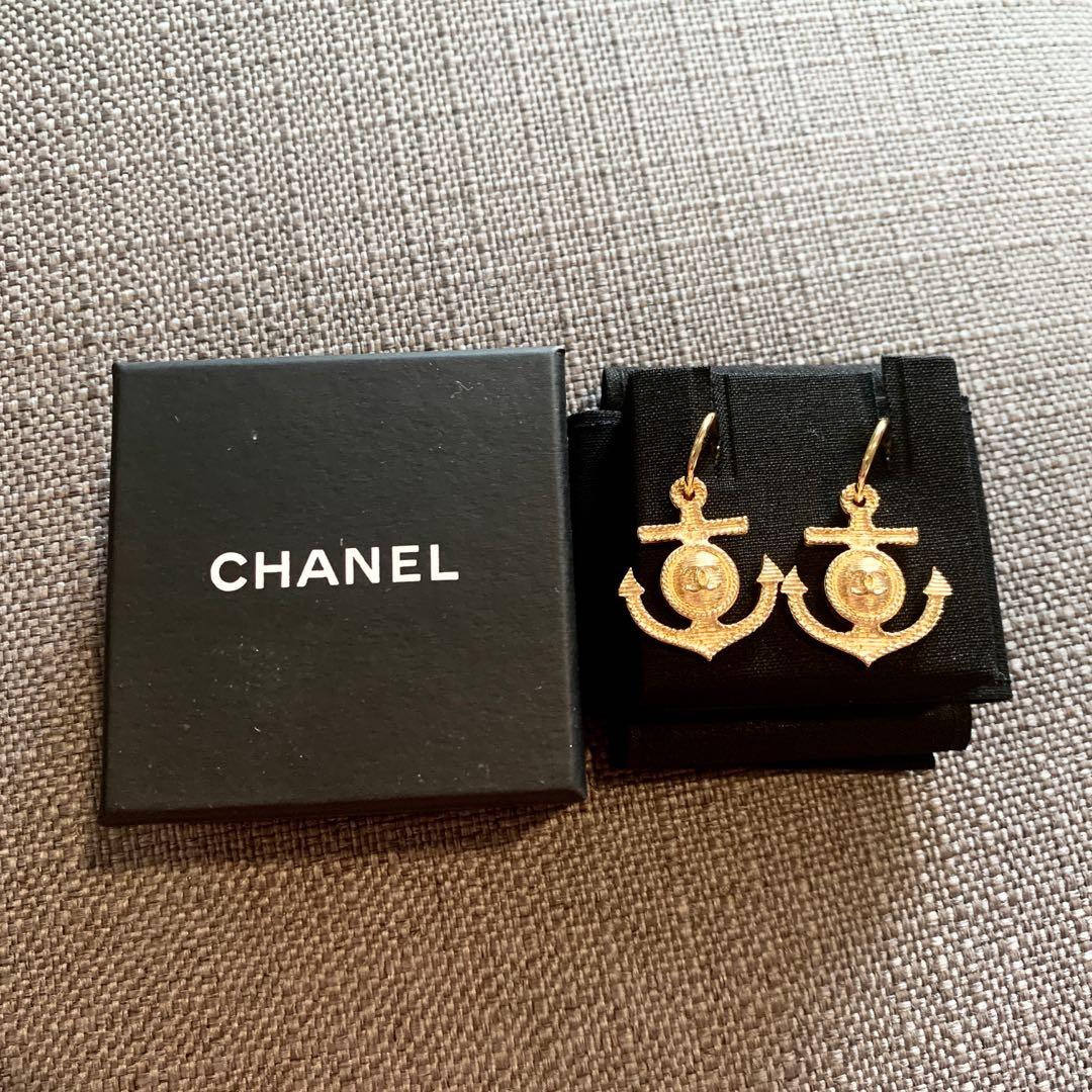 Chanel 23C CC logo Earrings