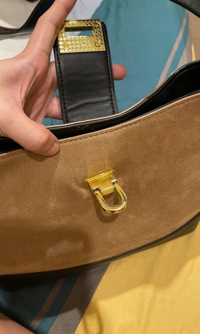 CHOCVE Spain - Suede Slingbag (Category: Luxury Bags & Wallets) located in Quezon City. Submitted by jennyp18 (Listing ID 1154908163, Image 2). Description: Brand:Chocve Unused. New No flaws High quality material Rate: 10/10 Size: L-13Inch, H-9inch Payment: Gcash Delivery: Grab/Lalamove -pwede shopee checkout link if outside Manila - Payment first.