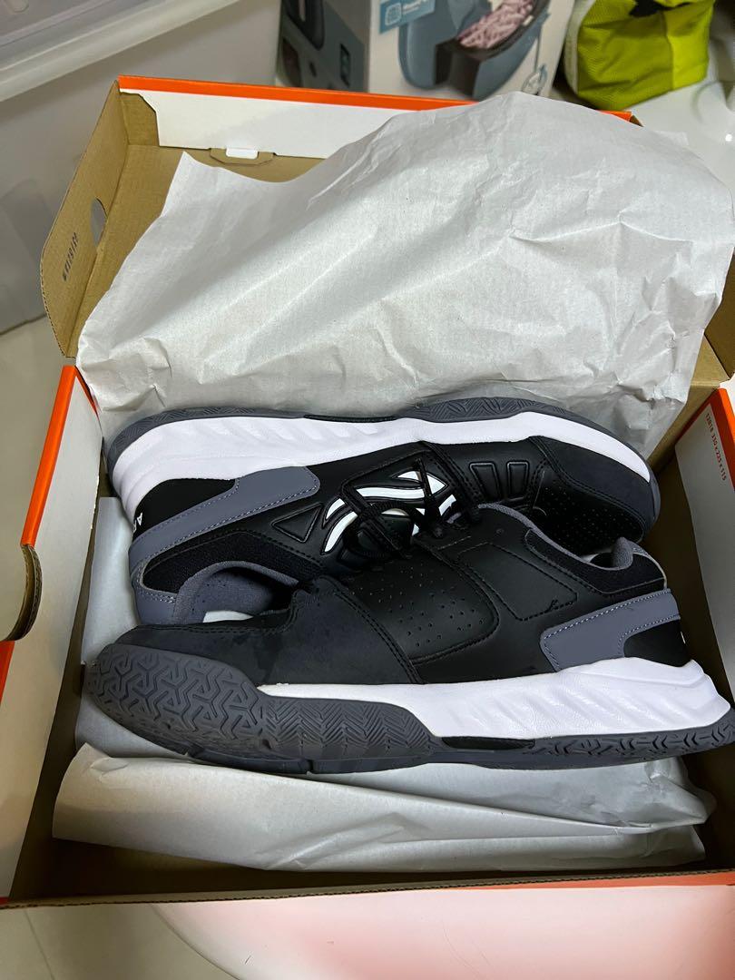 Decathlon tennis shoes, Men's Fashion, Footwear, Sneakers on Carousell