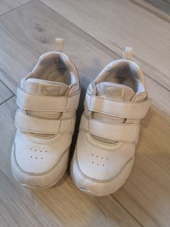 （分類：）位於 。 由 hellostepstep.sl 提交（商品編號 1159216994，圖片 1）。簡介： 。
