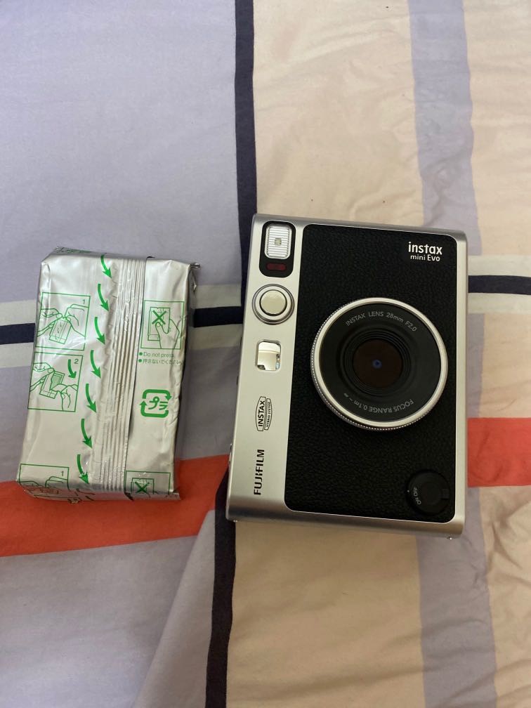 fujifilm instax mini evo二手只限最遲聽日交收, 攝影器材, 相機