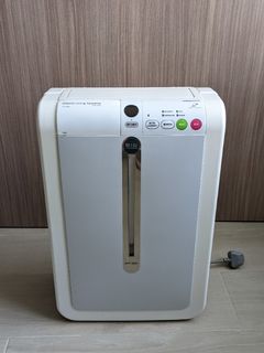 （分類：）位於 。 由 priscillapinko 提交（商品編號 1159217945，圖片 1）。簡介： 。