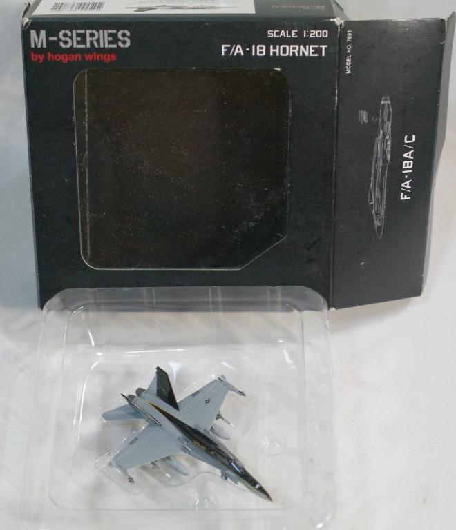 倉底貨-Hogan Wings-M-series -7891-1/200- F/A-18C Hornet- USN -VFA-27 Royal  Maces, NF200- Die Cast-M-300, 興趣及遊戲, 收藏品及紀念品, 古董收藏- Carousell