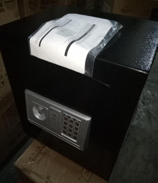 iSAFE ISF46F Electronic Fireproof Digital Safe with override keys