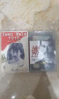 Kaset Iwan Fals 2 unit