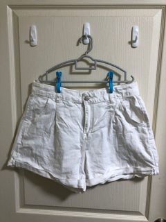 (Category: ) located in . Submitted by clearingcloset_14 (Listing ID 1159334888, Image 1). Description: .