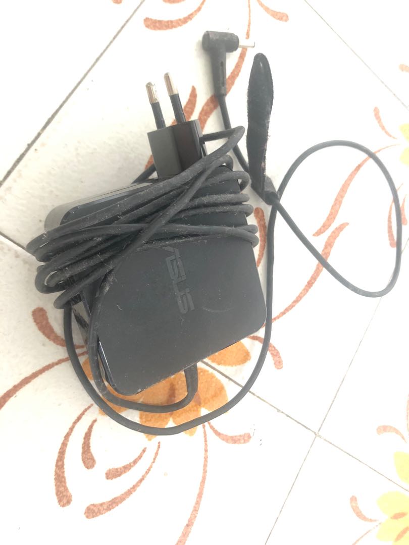 Laptop (ASUS), Announcements on Carousell