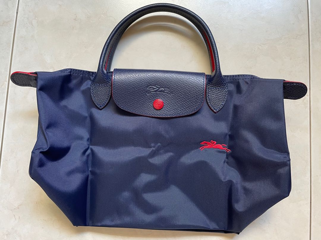 Longchamp Bag club Series Pink large size instock, Women's Fashion, Bags &  Wallets, Tote Bags on Carousell