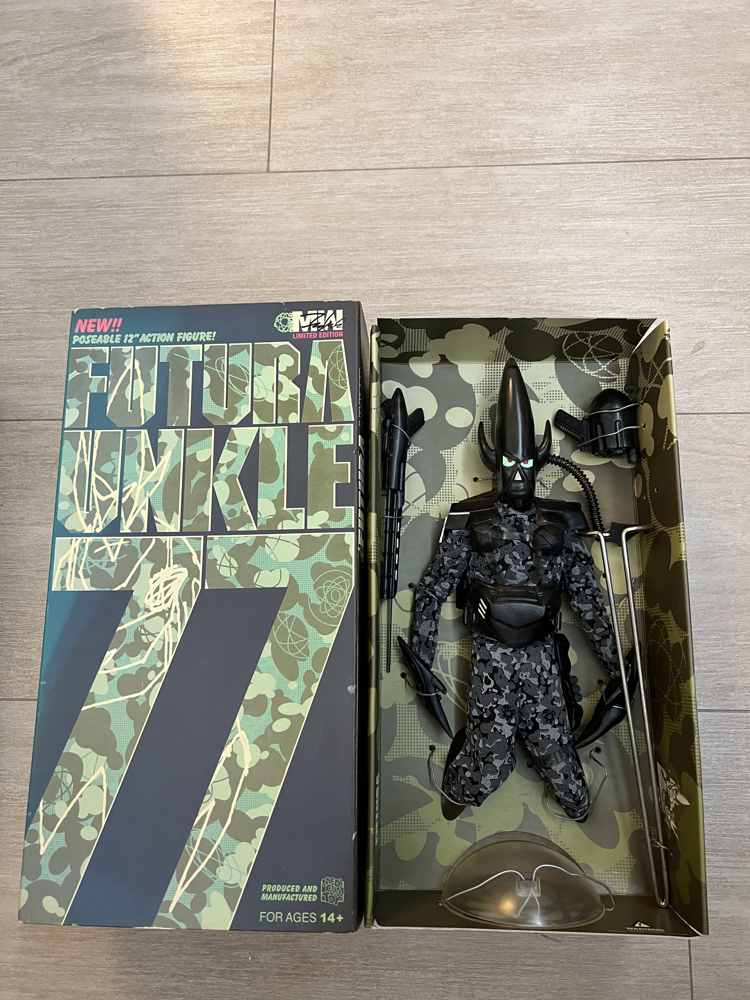 Medicom Futura Unkle 77 – Real Action Heroes MWA 12 limited 