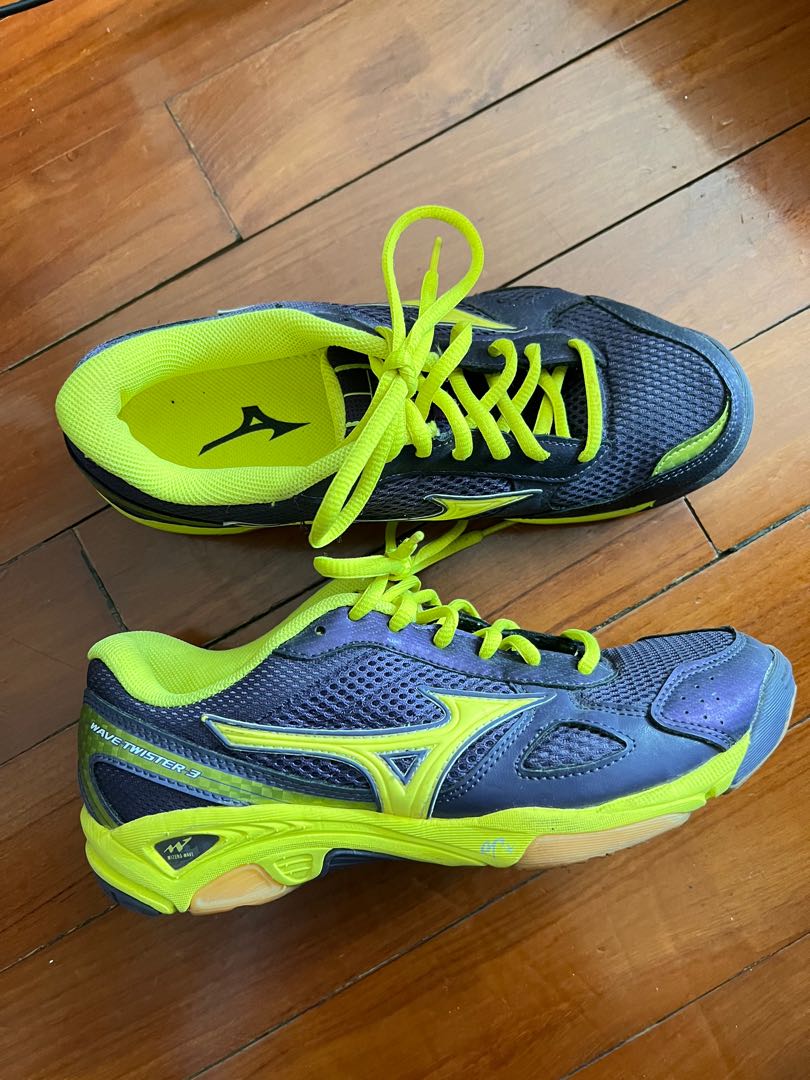Mizuno Wave twister 3 Carousell