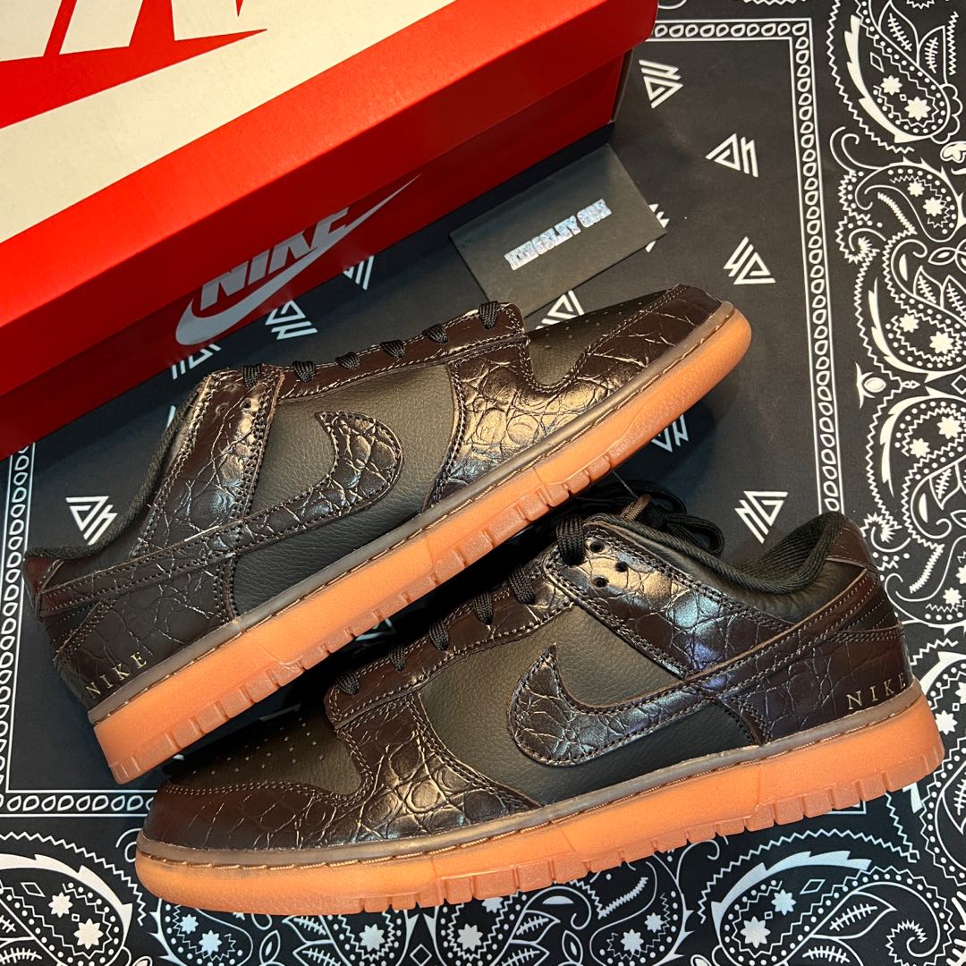 NIKE ダンクLOW SE Velved Brown and Black