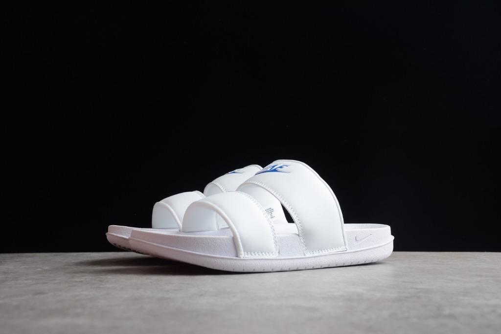 White nike comfort discount slides