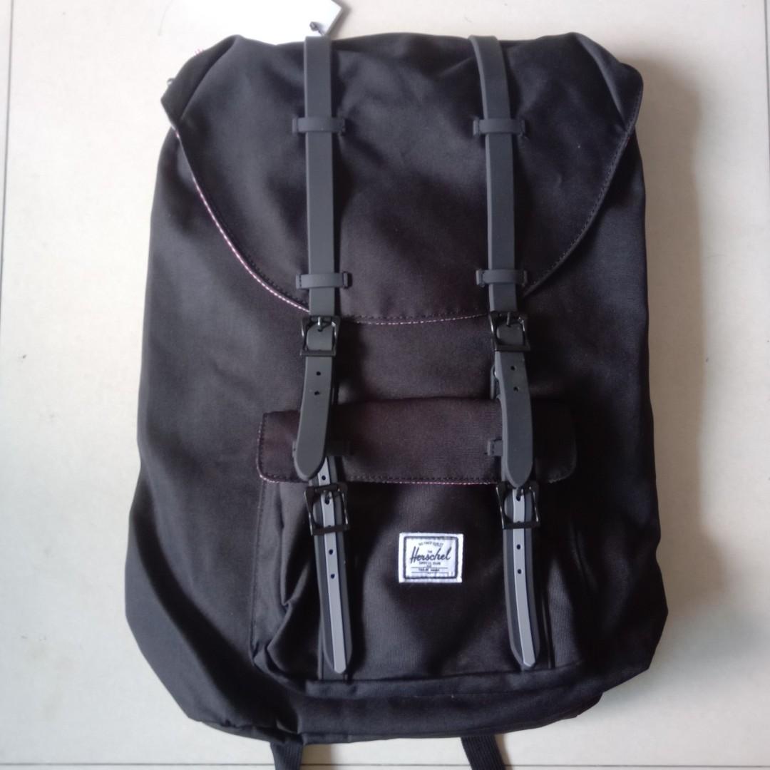 Herschel backpack 23.5 l hot sale