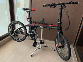 SAVA Z1 9S Folding Bike - As good as NEW with brand new accessories 
