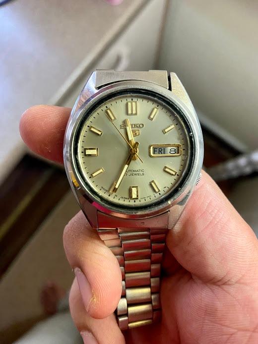 Seiko 5 Automatic 17 Jewels Round Metallic Gray Dial Watch Men s