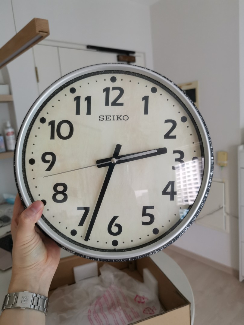 Seiko retro wall clock, Furniture & Home Living, Home Decor, Clocks on  Carousell