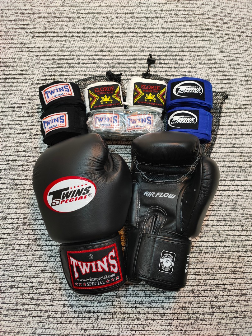TWINS SPECIAL 10 oz Classic Black Airflow Muay Thai Boxing Gloves