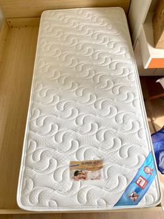 （分類：）位於 。 由 ryyyy_ 提交（商品編號 1159217237，圖片 1）。簡介： 。