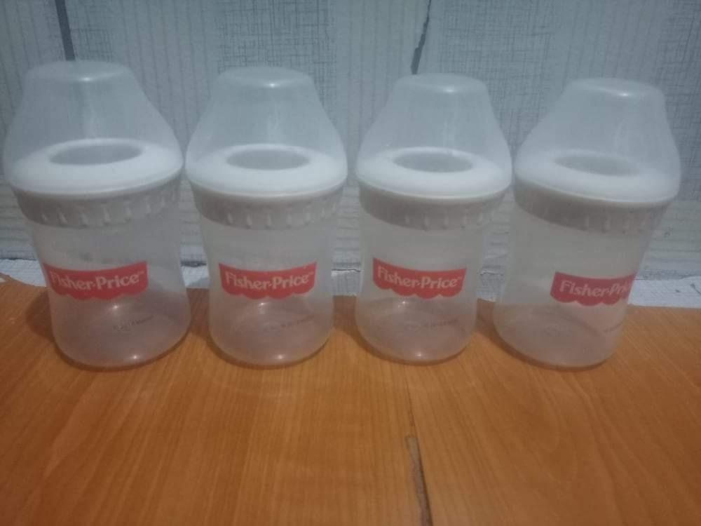 10 PCs Feeding Bottles take all for 500 (Category: Breastfeeding & Bottle Feeding) located in Caloocan City. Submitted by nerisaa (Listing ID 1159514267, Image 1). Description: .