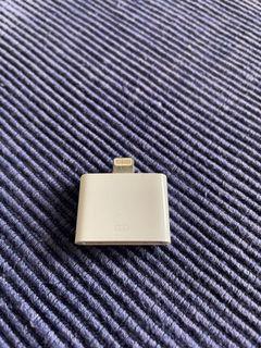 Apple 30-pin to Lightning adapter