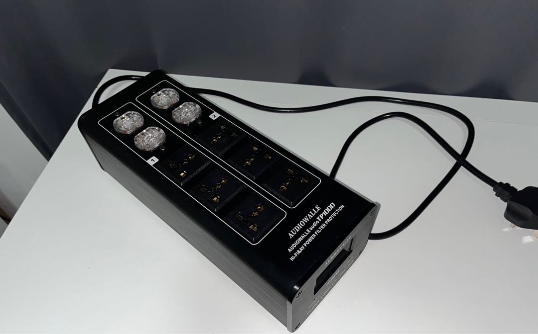audiophile grade power conditioner 6+4 outlets, Audio, Other Audio