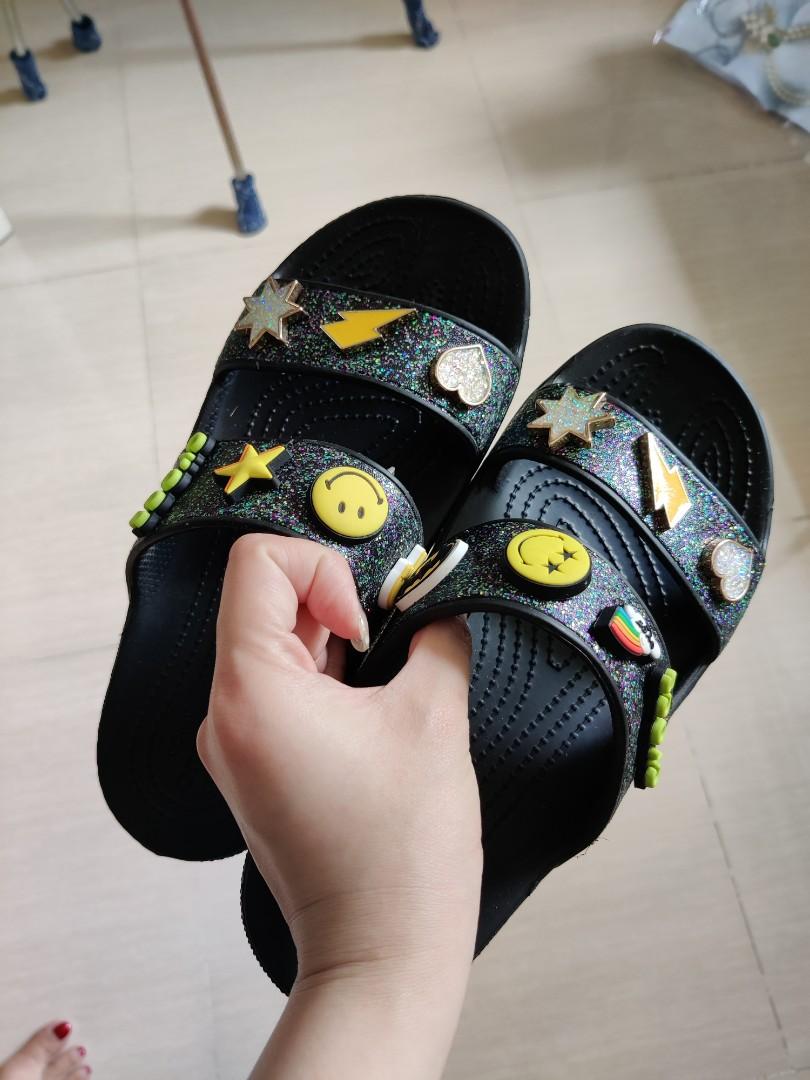 Womens croc best sale sandals size 8