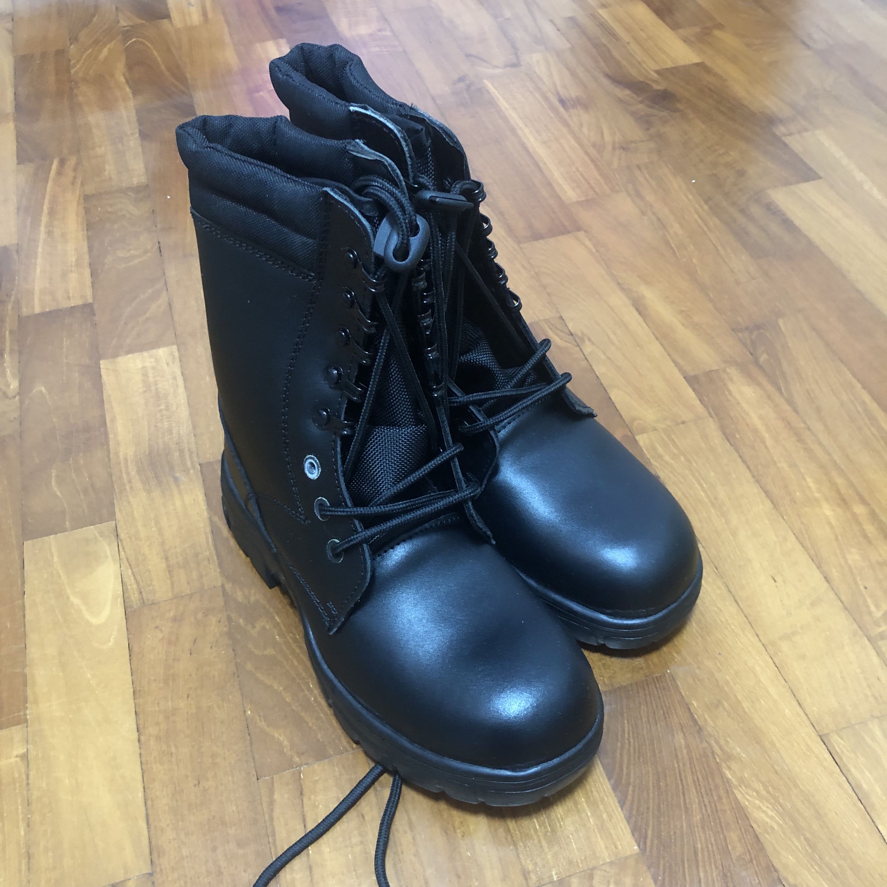BNIB WTS SCDF NCDCC high cut black leather combat boots, Women's ...