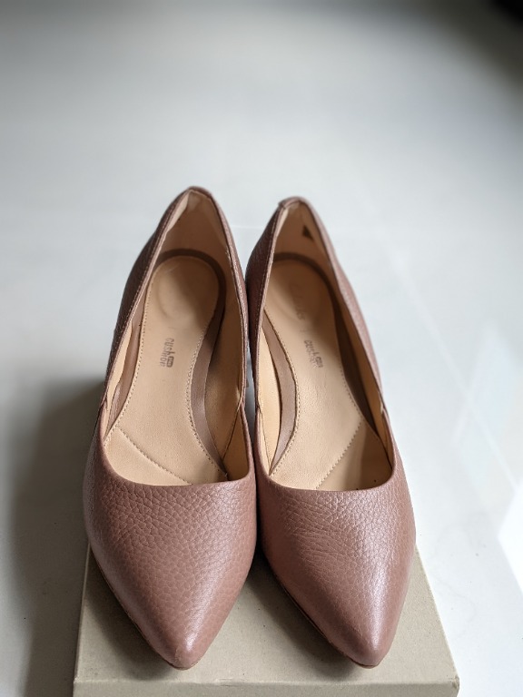 Clarks ellis hot sale rose pump
