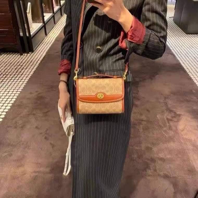 Coach Kip Turnlock Crossbody in Signature Canvas, Women's Fashion, Bags