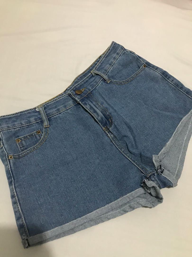 Denim Blue Shorts (Category: Shorts) located in Muntinlupa City. Submitted by regit_ (Listing ID 1159450293, Image 1). Description: Never used Best fits waistline 28-29.