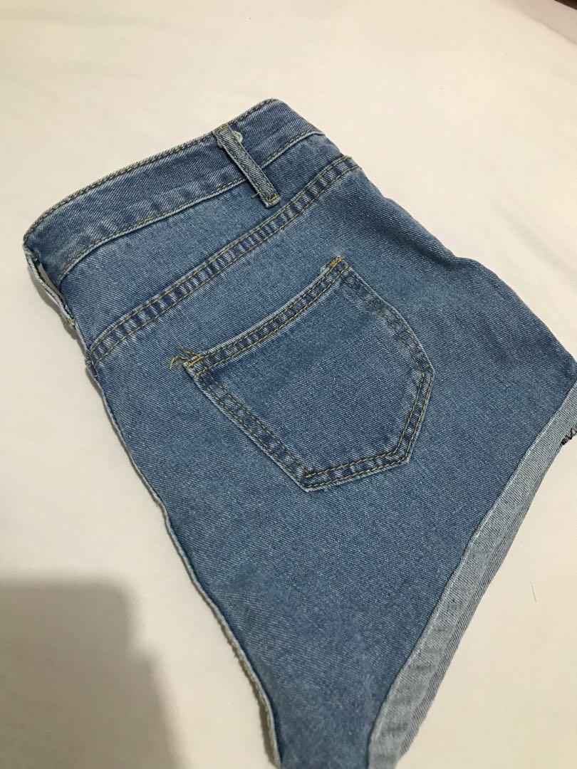 Denim Blue Shorts (Category: Shorts) located in Muntinlupa City. Submitted by regit_ (Listing ID 1159450293, Image 3). Description: Never used Best fits waistline 28-29.