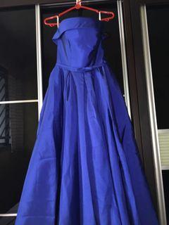 nus masters gown