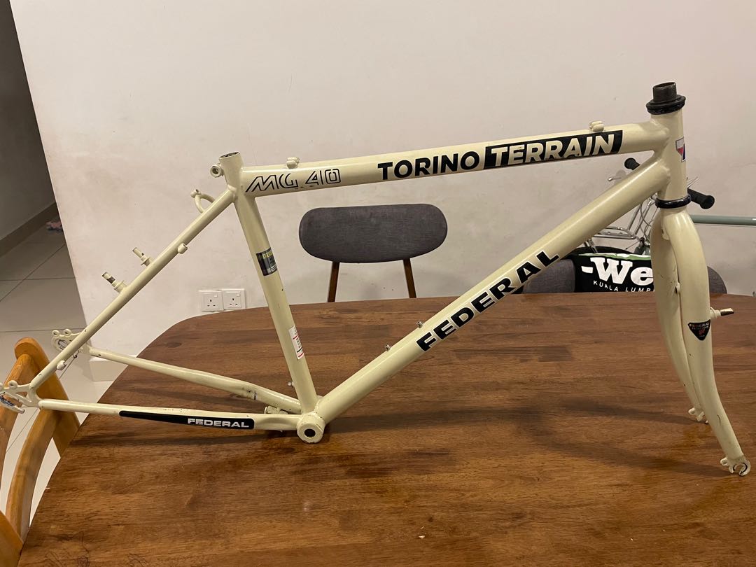 Federal clearance bike frame