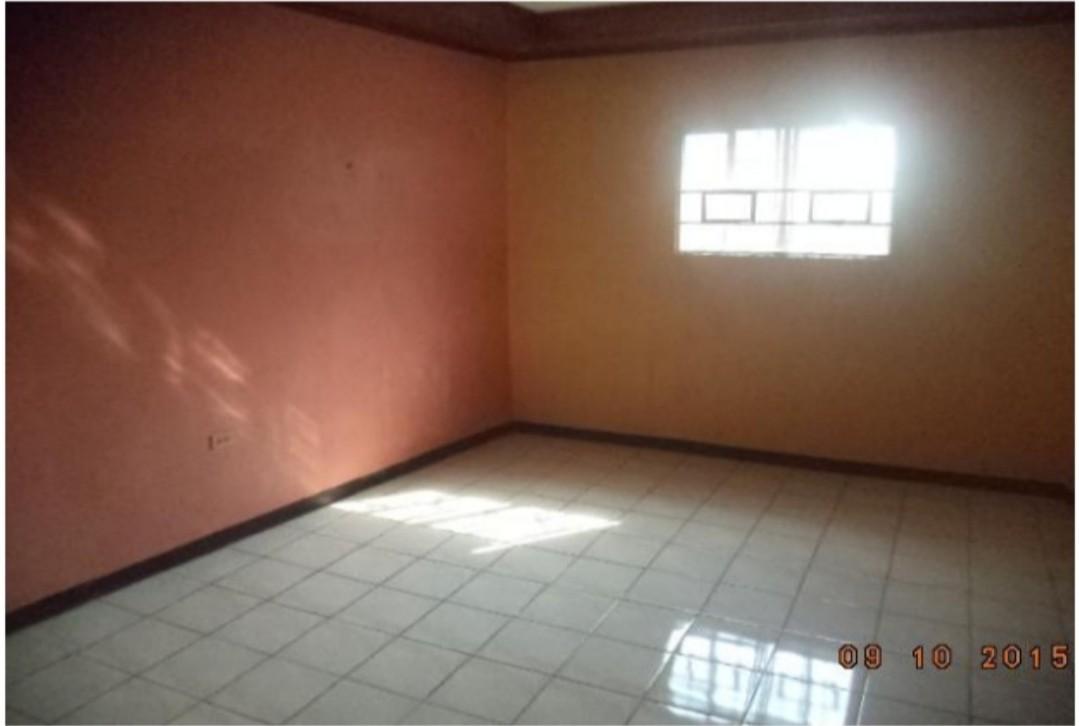 Imus, Cavite Foreclosed House&lot for sale in ACM Woodstock