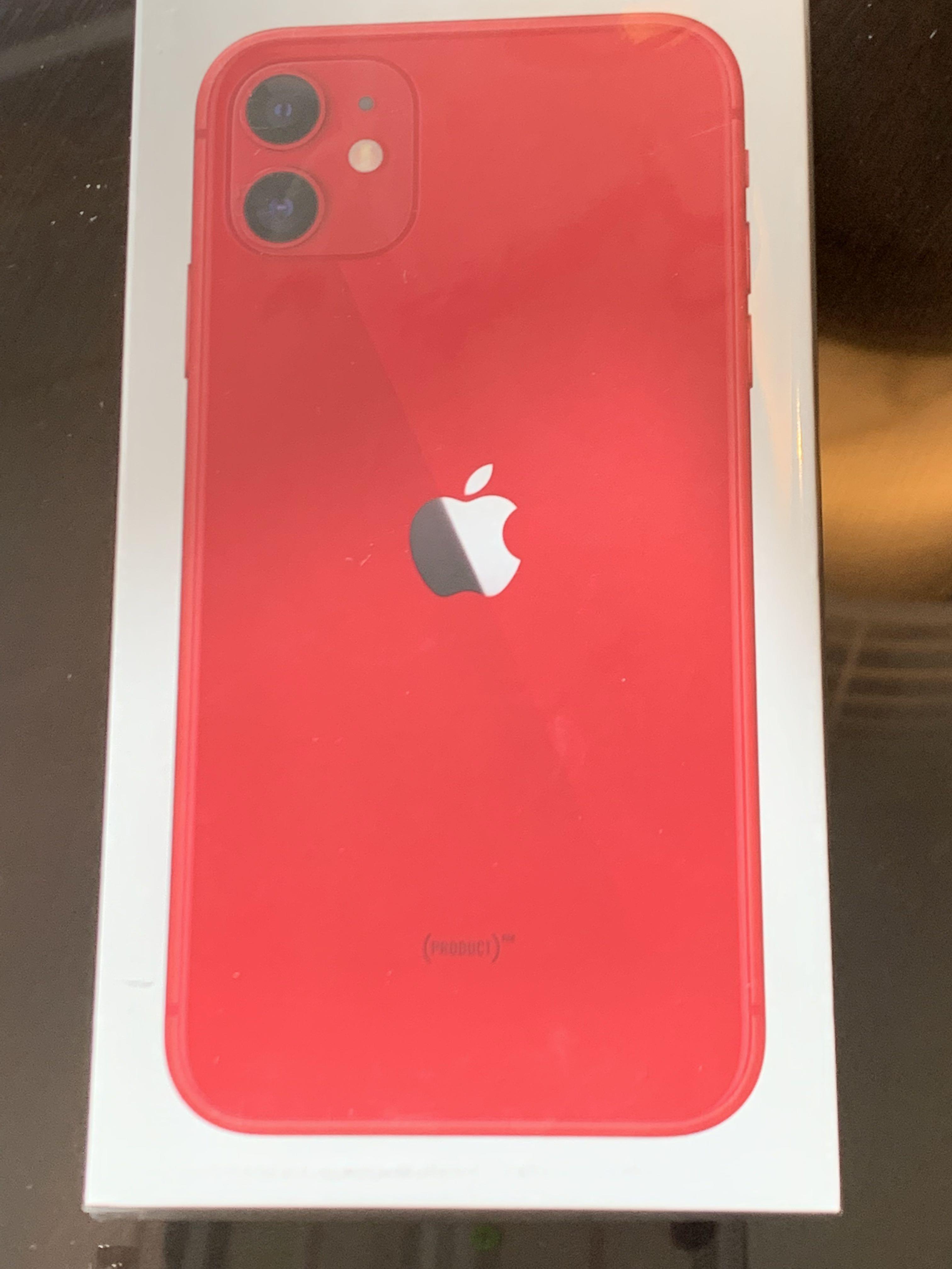 Айфон 11 продукт ред. Iphone 11 128gb красный. Айфон 11 128 гб красный фото. Iphone 11 product red. Iphone 11 product red.